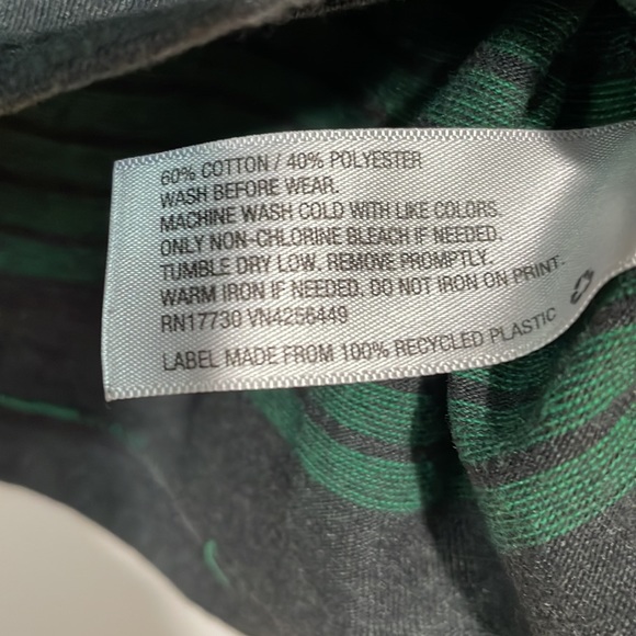 Boys Cat & Jack Shirt - Size 6/7 - Picture 3 of 3